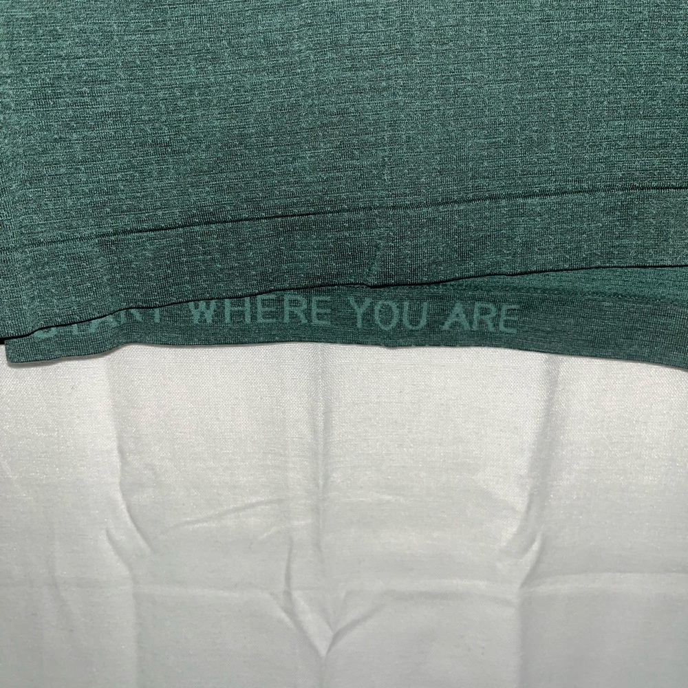 Lululemon Metal Vent Tech Short Sleeve Silverescent Size Medium MEFO/DKFR 77993 - Picture 2 of 4